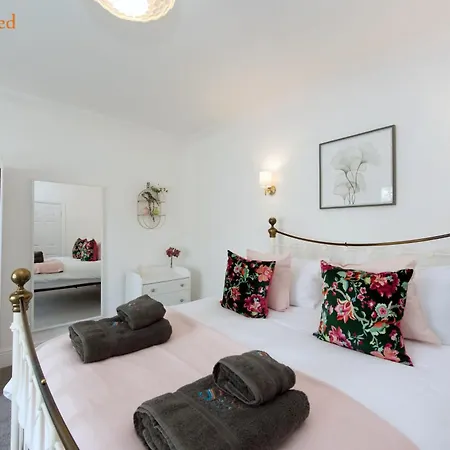 Light And Spacious Three Bedroom House In Margate Close To Beach And Amenities Esterno foto