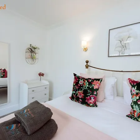 Light And Spacious Three Bedroom House In Margate Close To Beach And Amenities Esterno foto