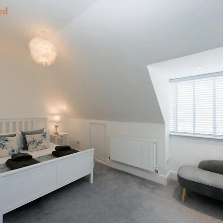 Light And Spacious Three Bedroom House In Margate Close To Beach And Amenities Esterno foto