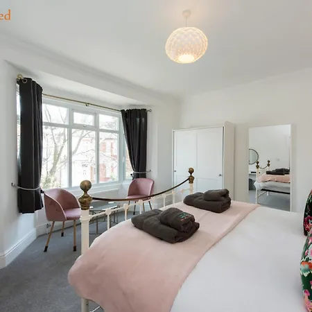 Light And Spacious Three Bedroom House In Margate Close To Beach And Amenities Esterno foto